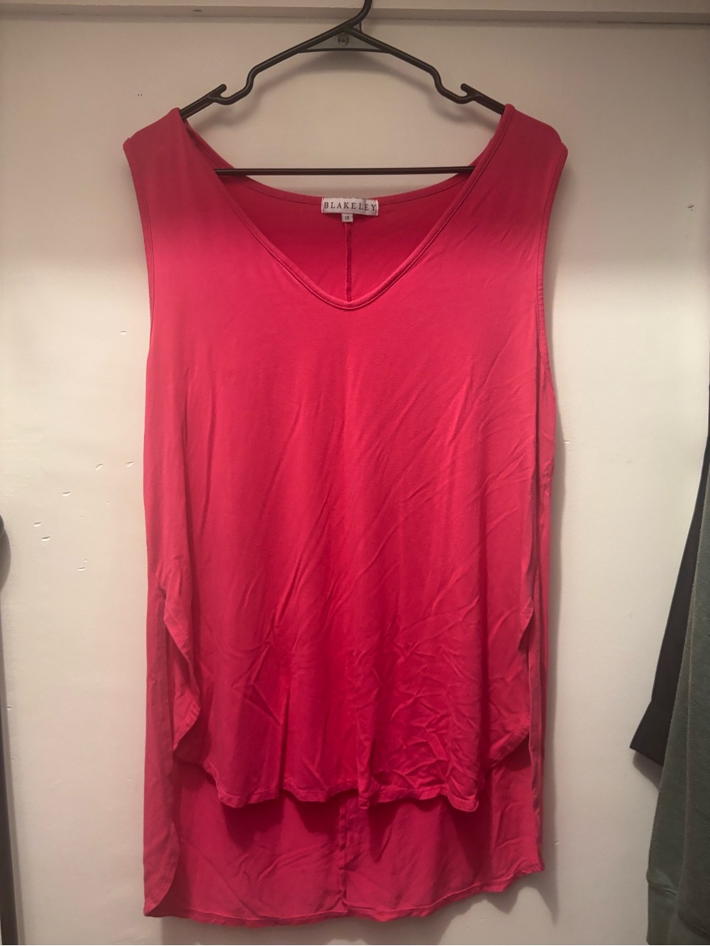 Sleeveless V-Neck Tank Top - Hot Pink